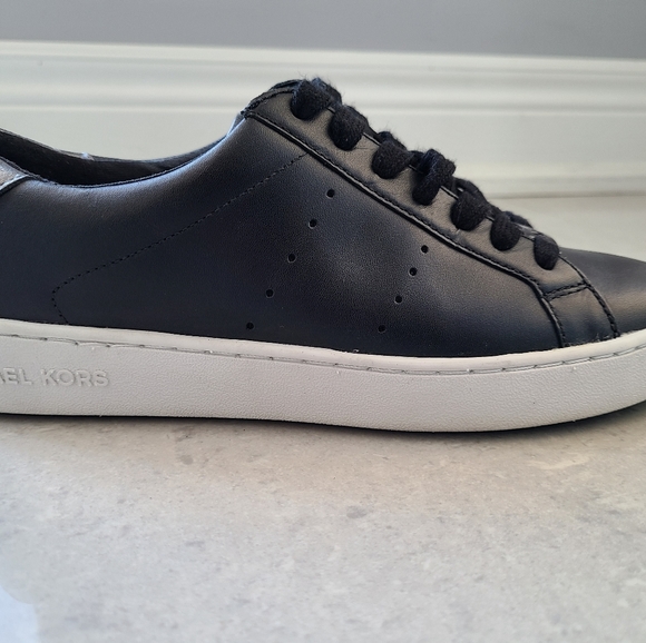 Michael Kors black sneakers size 6.5 - Picture 5 of 5